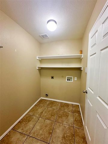 1720 Quails Nest Drive, Fort Worth, TX 76177