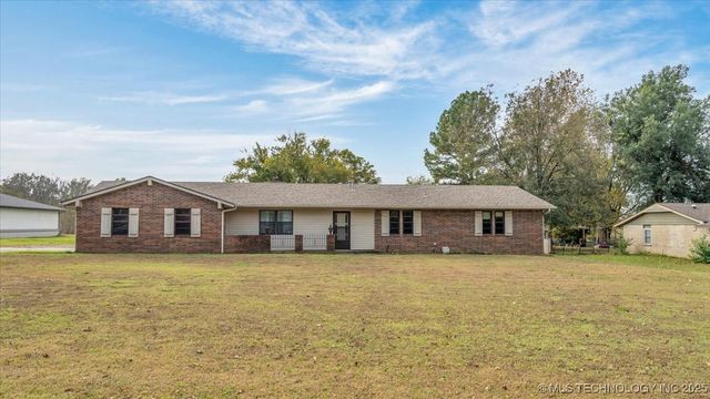 7212 E Battenfield Drive, Claremore, OK 74019