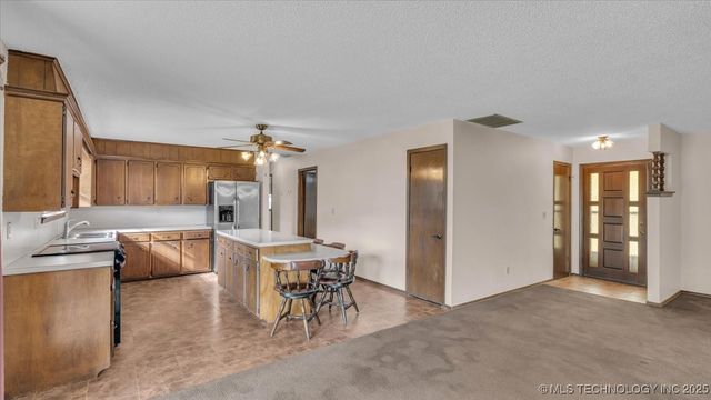 7212 E Battenfield Drive, Claremore, OK 74019