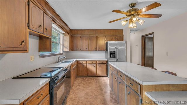 7212 E Battenfield Drive, Claremore, OK 74019