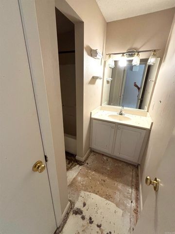 27 Vaqueria Lane, Hot Springs Village, AR 71909