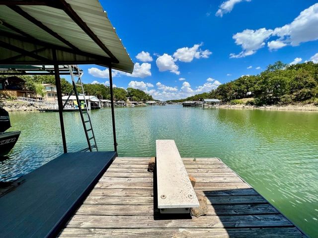 1027 County Road 1744, Chico, TX 76431