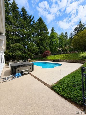 4022 Oneida Street, New Hartford, NY 13413