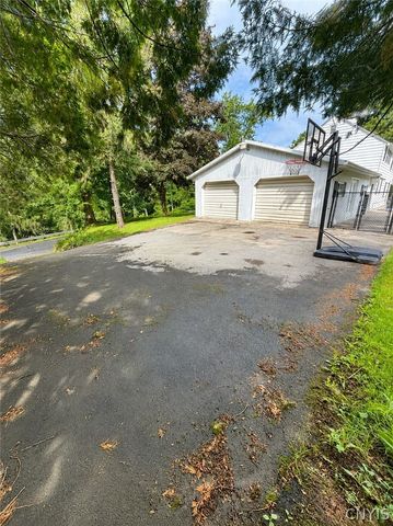 4022 Oneida Street, New Hartford, NY 13413