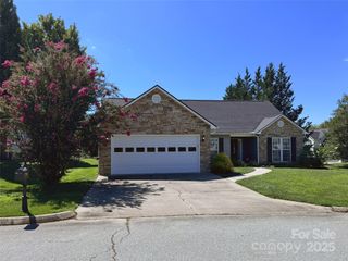 291 Farm Valley Road, Fletcher, NC 28732