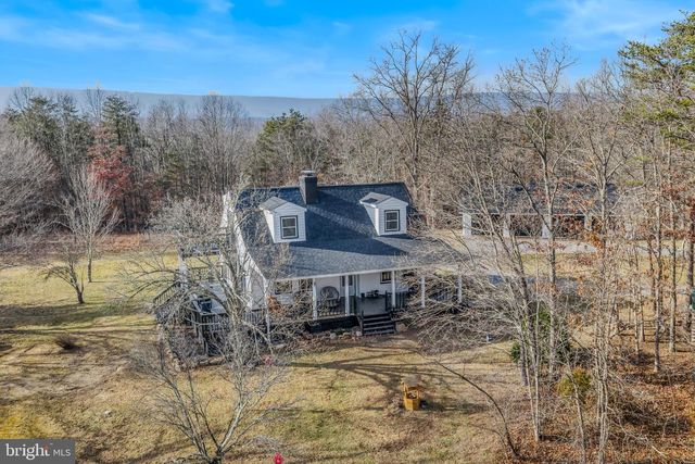 654 SOPER LN, Berkeley Springs, WV 25411