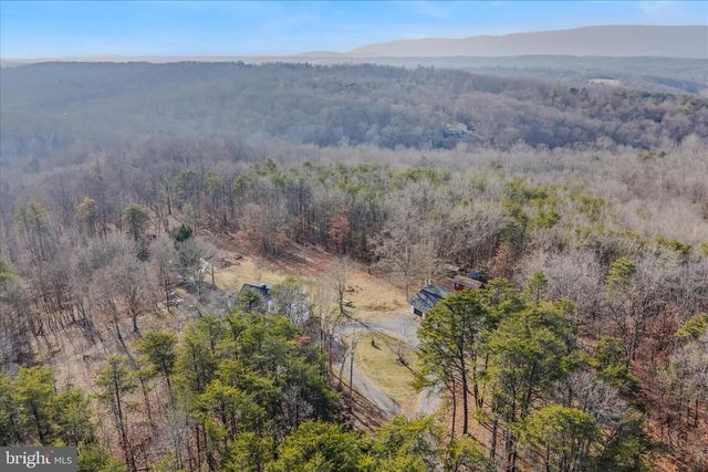 654 SOPER LN, Berkeley Springs, WV 25411