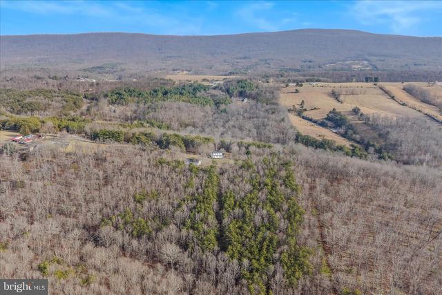 654 SOPER LN, Berkeley Springs, WV 25411