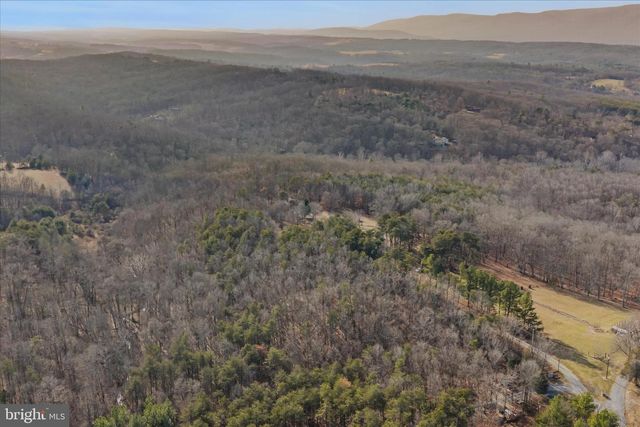 654 SOPER LN, Berkeley Springs, WV 25411