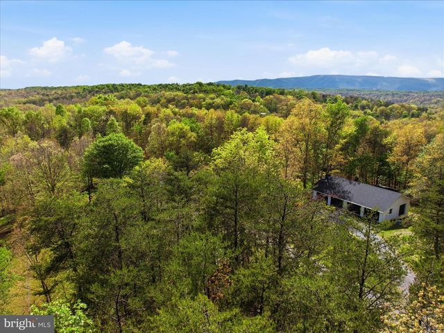 654 SOPER LN, Berkeley Springs, WV 25411