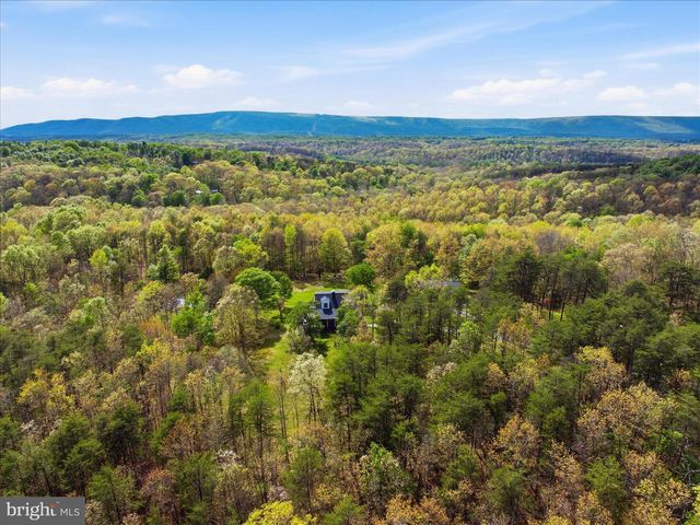 654 SOPER LN, Berkeley Springs, WV 25411