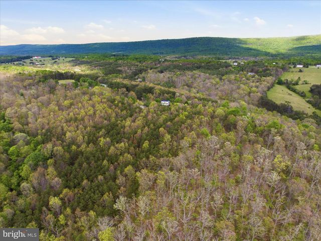654 SOPER LN, Berkeley Springs, WV 25411