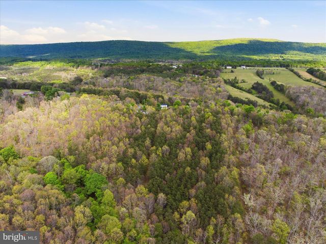 654 SOPER LN, Berkeley Springs, WV 25411
