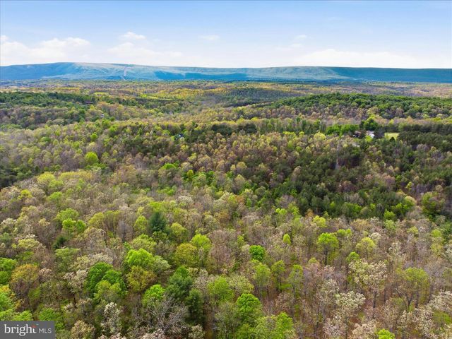 654 SOPER LN, Berkeley Springs, WV 25411