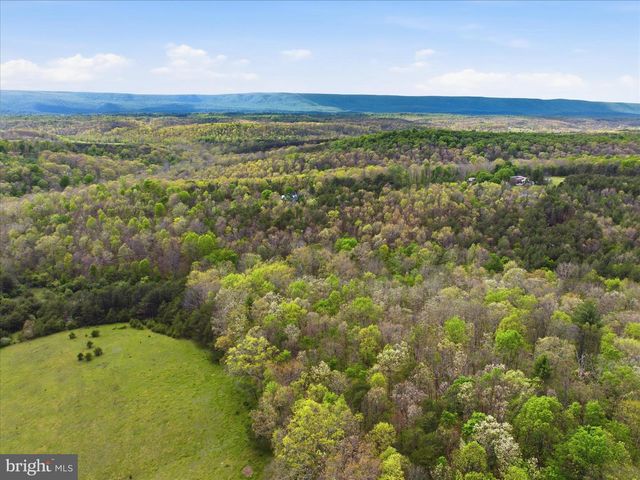 654 SOPER LN, Berkeley Springs, WV 25411