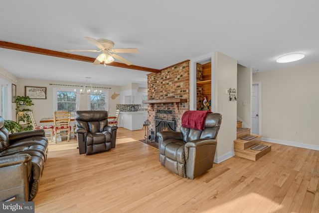 654 SOPER LN, Berkeley Springs, WV 25411