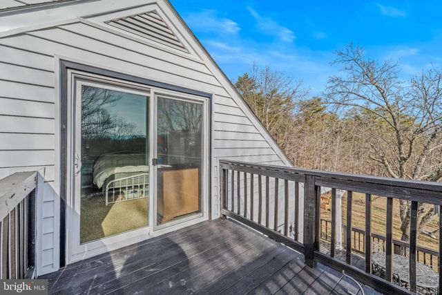 654 SOPER LN, Berkeley Springs, WV 25411