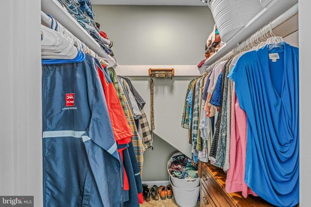 654 SOPER LN, Berkeley Springs, WV 25411