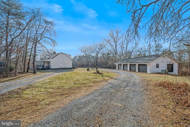 654 SOPER LN, Berkeley Springs, WV 25411