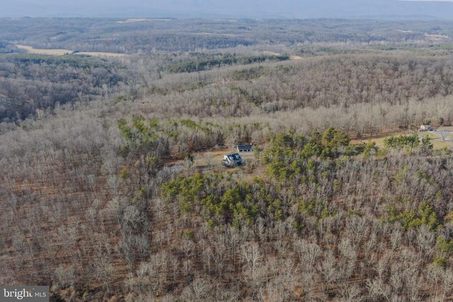 654 SOPER LN, Berkeley Springs, WV 25411