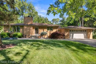 1123 Letica Drive, Rochester, MI 48307