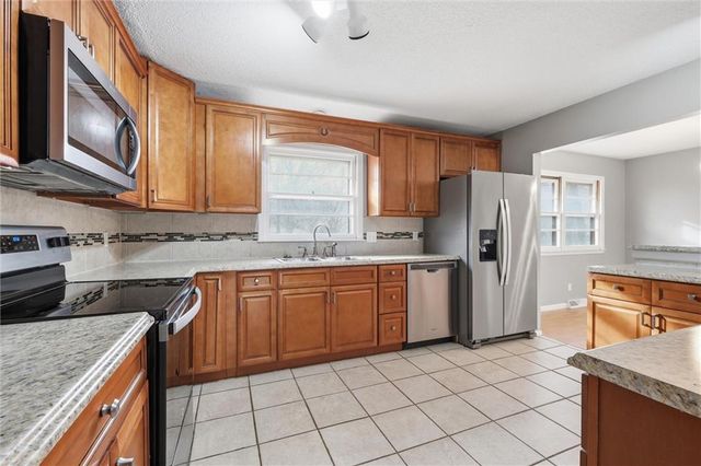 7305 E 129th Street, Grandview, MO 64030