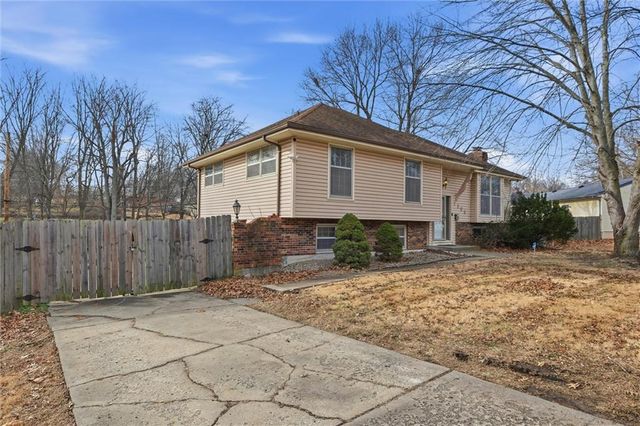 7305 E 129th Street, Grandview, MO 64030