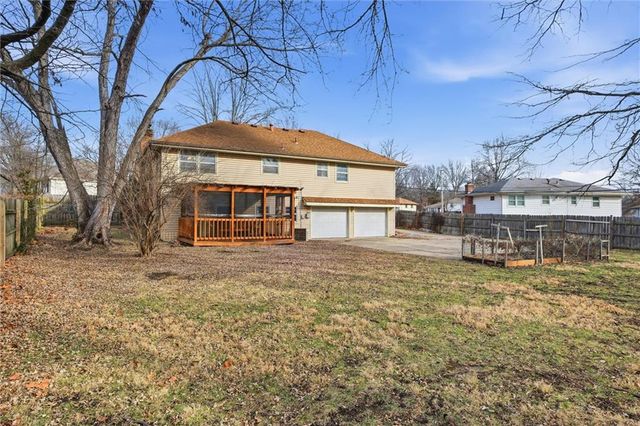 7305 E 129th Street, Grandview, MO 64030