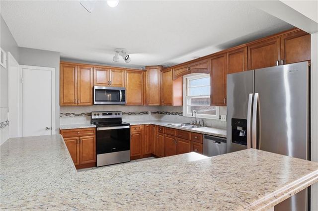 7305 E 129th Street, Grandview, MO 64030