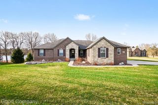 900 Watersmeet Drive, Oxford Charter Township, MI 48371