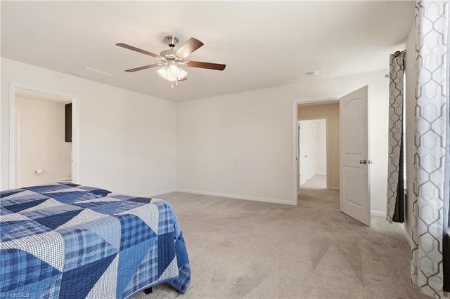 1464 Land Grove Drive, Kernersville, NC 27284