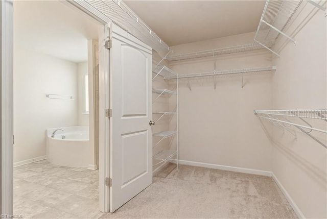 1464 Land Grove Drive, Kernersville, NC 27284