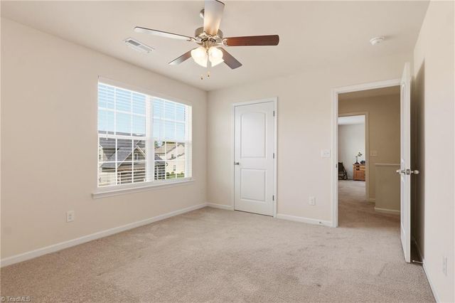 1464 Land Grove Drive, Kernersville, NC 27284