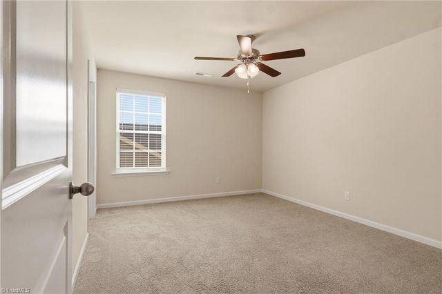 1464 Land Grove Drive, Kernersville, NC 27284