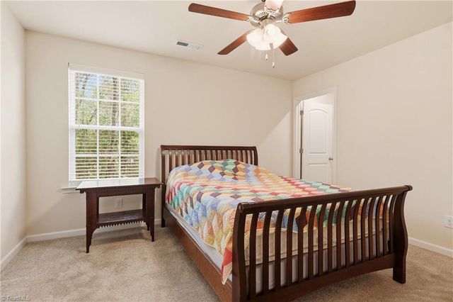 1464 Land Grove Drive, Kernersville, NC 27284