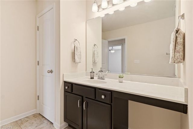 1464 Land Grove Drive, Kernersville, NC 27284