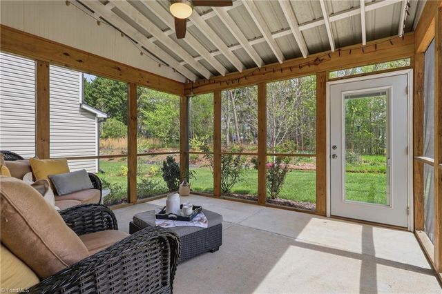 1464 Land Grove Drive, Kernersville, NC 27284