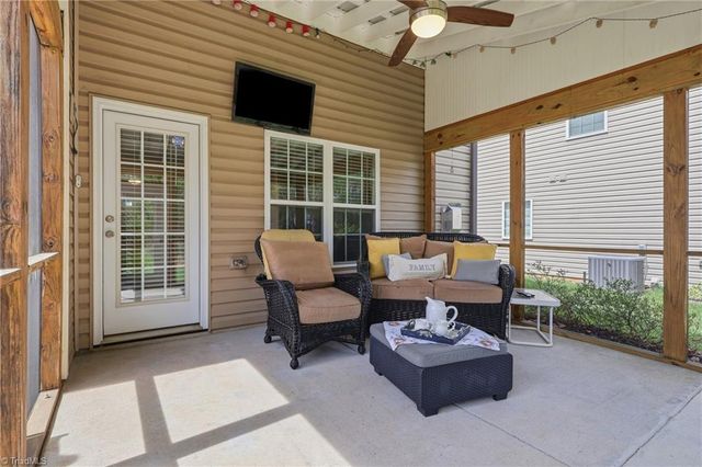 1464 Land Grove Drive, Kernersville, NC 27284