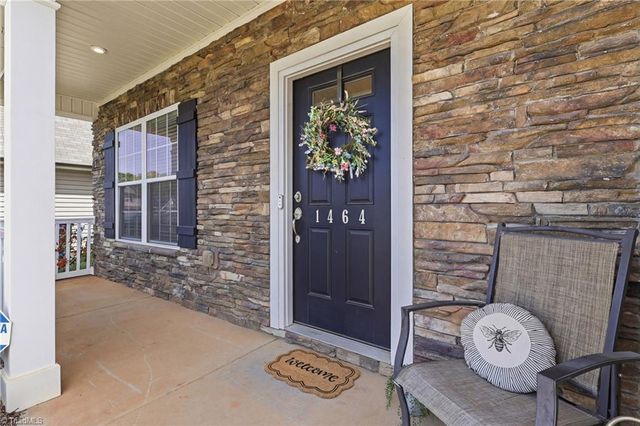 1464 Land Grove Drive, Kernersville, NC 27284