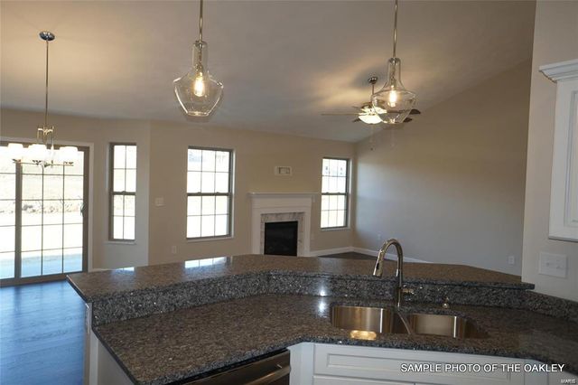 520 Hayden Drive, Waterloo, IL 62298