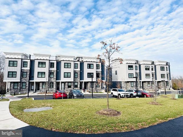 2001 HYVIEW TERRACE, Fort Washington, PA 19034