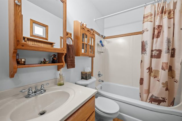 28195 Blackberry Lane, Burr Oak Twp, MI 49091