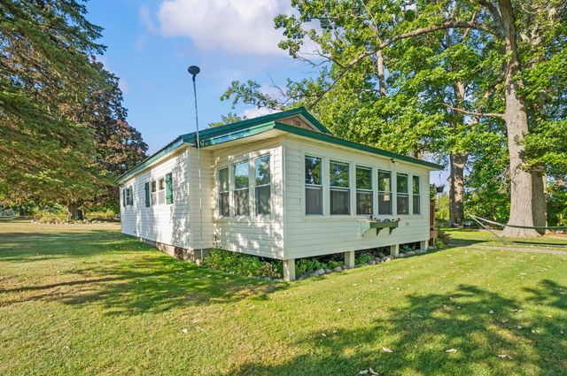 28195 Blackberry Lane, Burr Oak Twp, MI 49091