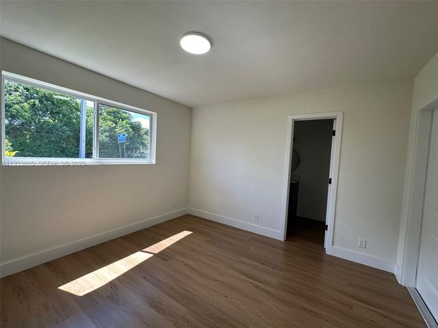 6285 NW 23rd St, Margate, FL 33063