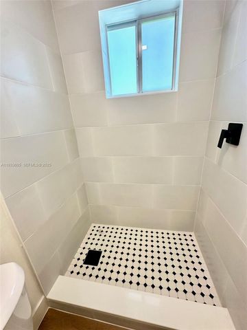 6285 NW 23rd St, Margate, FL 33063