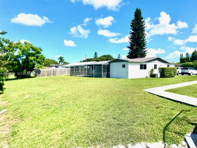 6285 NW 23rd St, Margate, FL 33063