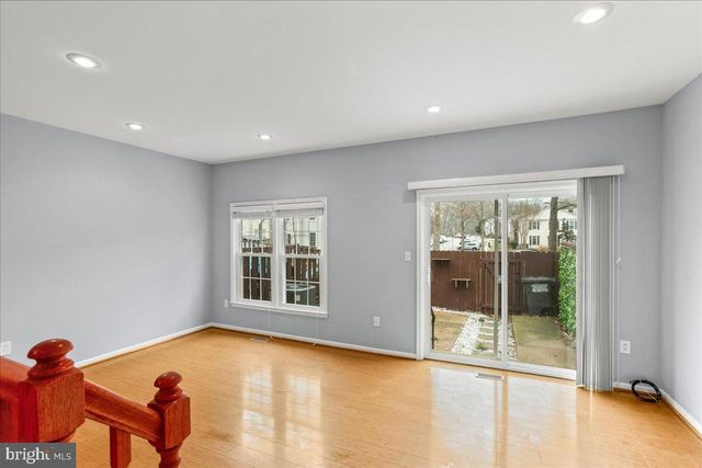 12103 WINONA DR, Woodbridge, VA 22192