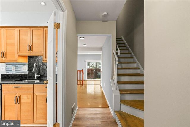 12103 WINONA DR, Woodbridge, VA 22192