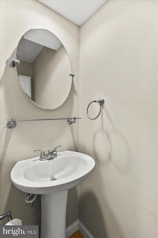 12103 WINONA DR, Woodbridge, VA 22192