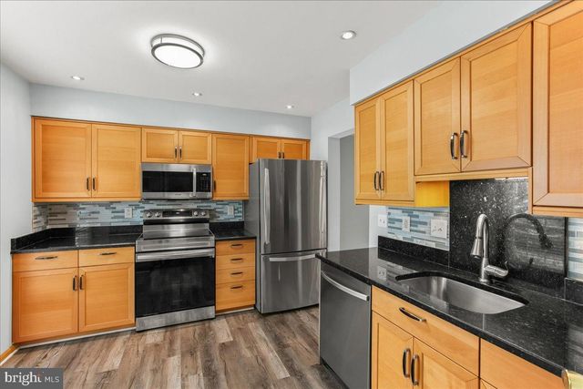 12103 WINONA DR, Woodbridge, VA 22192